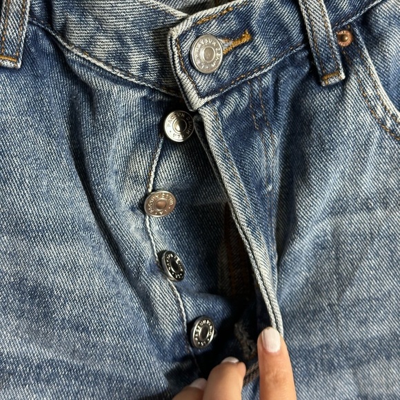 Pacsun Women Denim Ripped Vintage High Rise Shorts size 29. - Picture 4 of 9